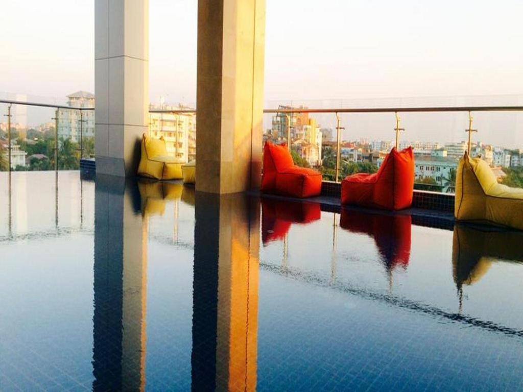 Jasmine Palace Rangun Zewnętrze zdjęcie