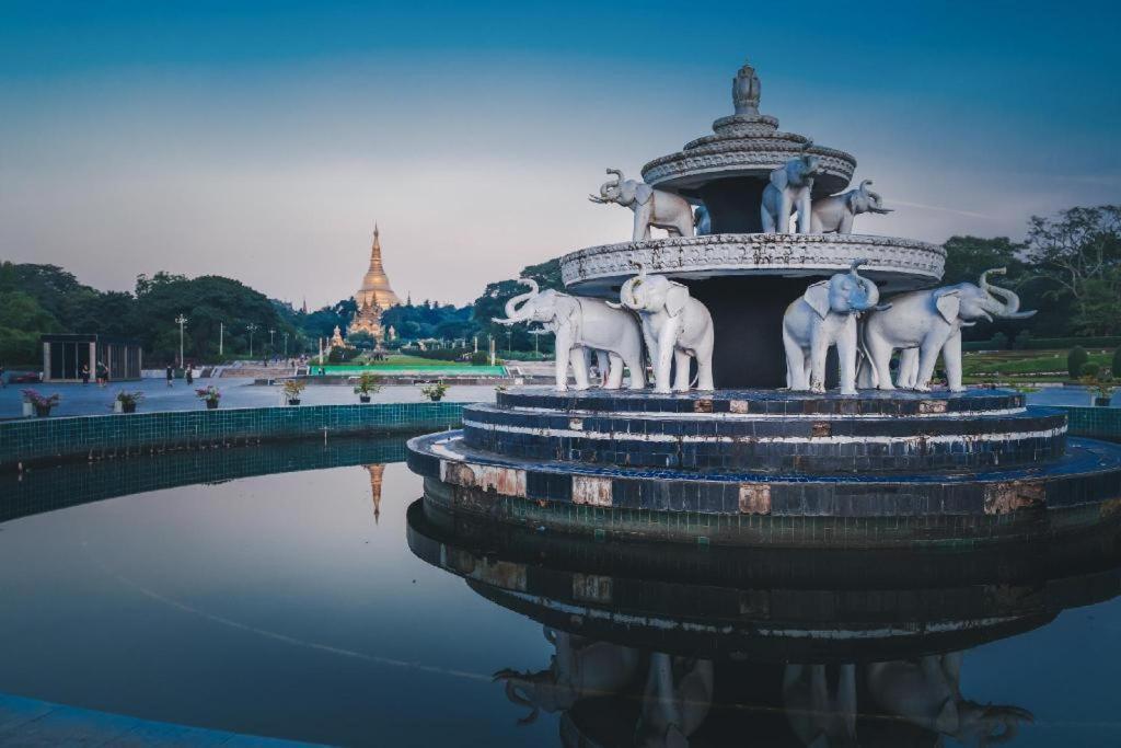 Jasmine Palace Rangun Zewnętrze zdjęcie