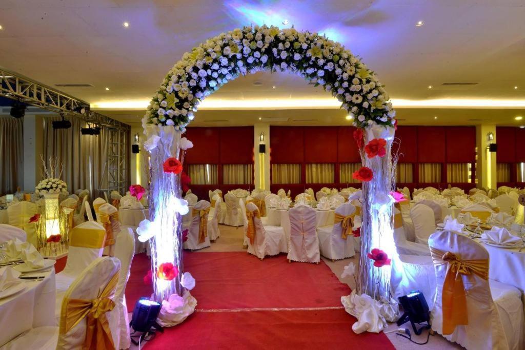 Jasmine Palace Rangun Zewnętrze zdjęcie