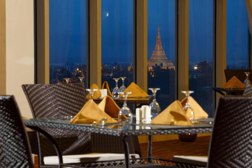 Jasmine Palace Rangun Zewnętrze zdjęcie