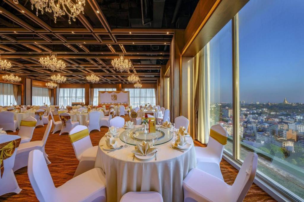 Jasmine Palace Rangun Zewnętrze zdjęcie